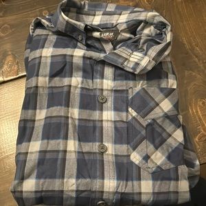 XLT Alaskan hard gear button up shirt. EUC, non smoking home.